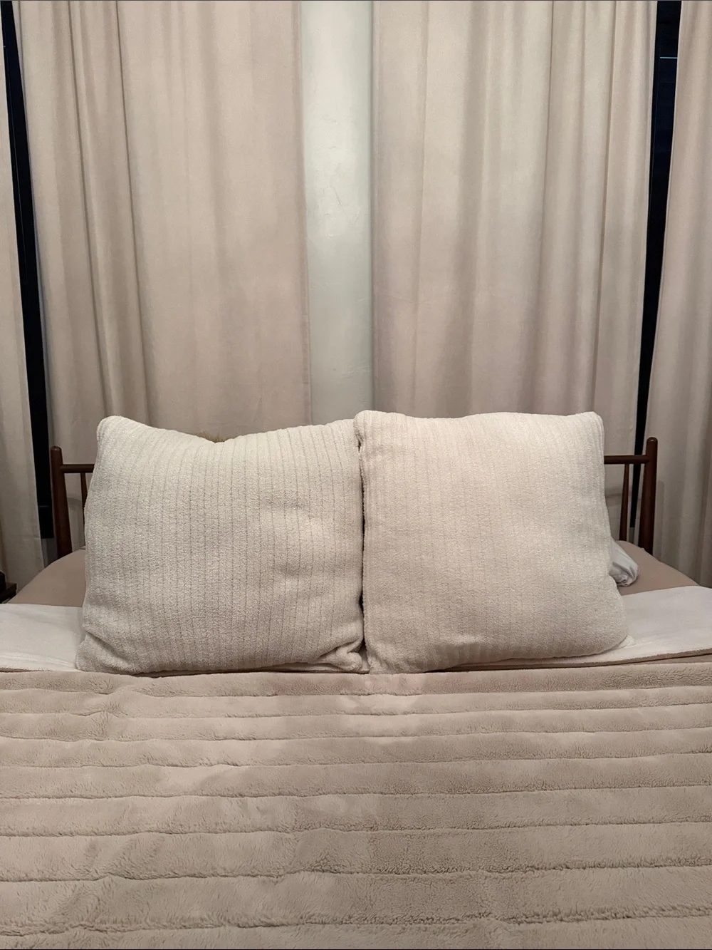 Kashwére Chenilla Classic Waffle Weave Pillow Covers 24x24 Ivory/Cream Set of 2